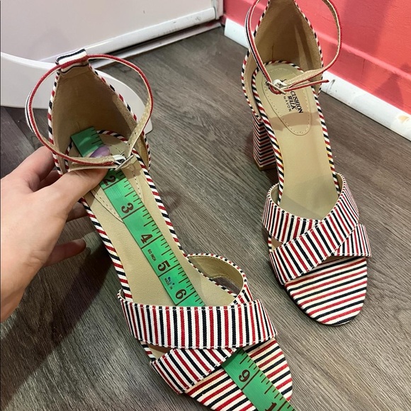 AVON Cushion Walk Striped Platform Heels - Picture 5 of 6